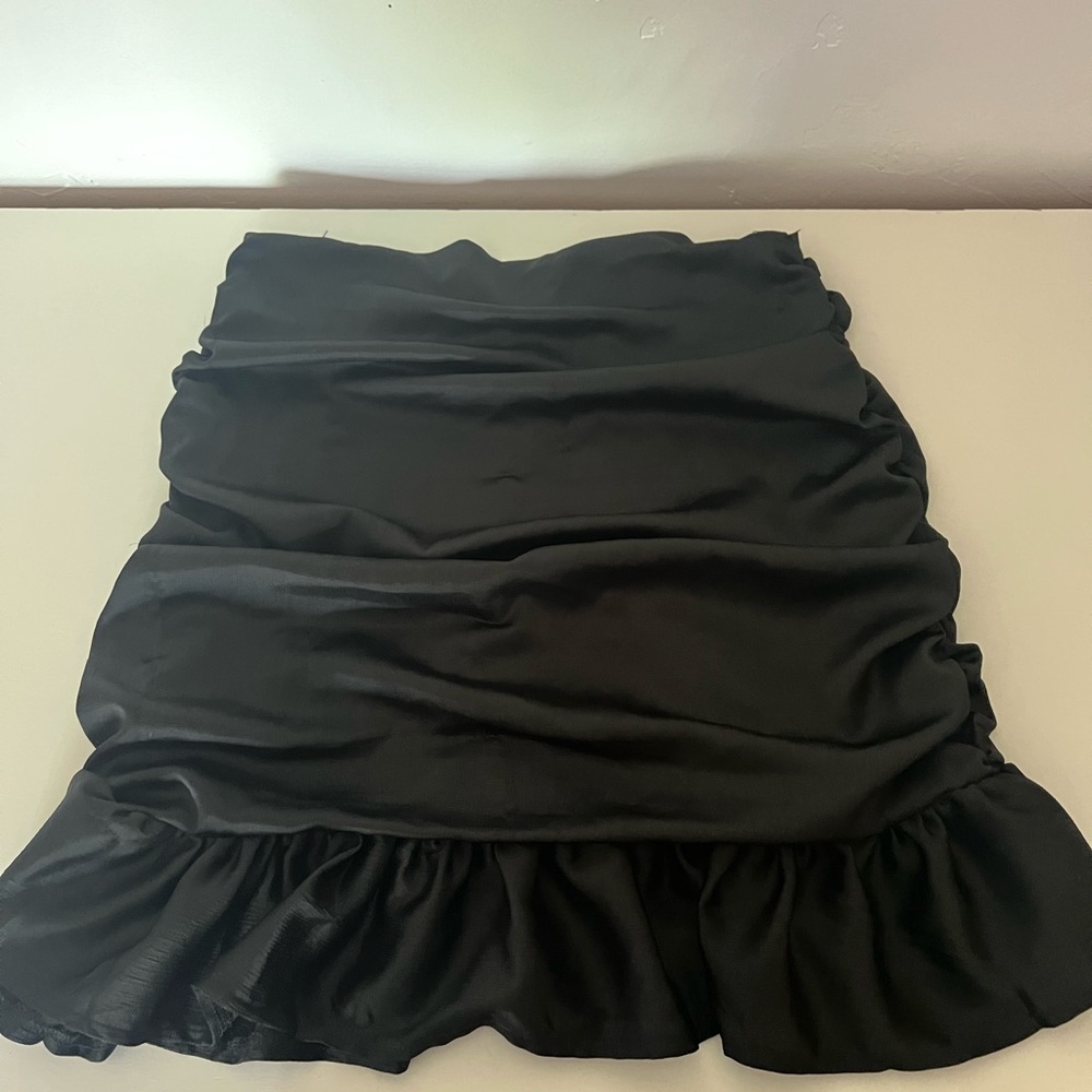 Missguided Black Scrunched Midi Skirt